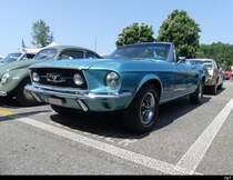 Ford Mustang an der Oldtimer Ausstellung im Flugplatz Areal in Bleienbach am 28.05.2023