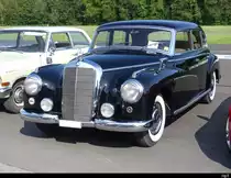 Mercedes 300 ( Adenauer ) an der Oldtimer Ausstellung im Flugplatz Areal in Bleienbach am 28.05.2023