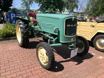 =MAN 2K1, Bj. 1957, steht im Juni 2023 bei der Oldtimerausstellung in Angersbach