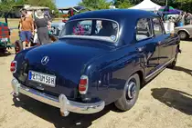 =MB 180, gesehen auf dem Ausstellungsgelände beim Oldtimertreffen in Ostheim, 07-2022