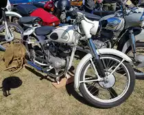 =unbekanntes Motorrad, gesehen auf dem Ausstellungsgelände beim Oldtimertreffen in Ostheim, 07-2022