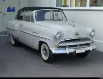 Opel Rekord an der Oldtimer Ausstellung im Flugplatz Areal in Bleienbach am 28.05.2023