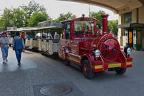 Dotto Straßen Eisenbahn am Eingang vom Prater in Wien, ist bereit um seine Runde durch die Anlage zu absolvieren. 06.2023