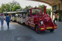 Dotto Straßen Eisenbahn am Eingang vom Prater in Wien, ist bereit um seine Runde durch die Anlage zu absolvieren. 06.2023