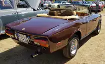 =Fiat 124 Sport Spider, gesehen auf dem Ausstellungsgelände beim Oldtimertreffen in Ostheim, 07-2022