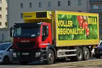 IVECO Kühllaster für Billa unterwegs, aufgenommen am Schwedenplatz in Wien. 06.2023