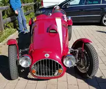 =Fiat Giannini Formel Junior der Familie Distler, Bj. 1939, 595 ccm, 30 PS. Die Aufnahme entstand vor der Präsentation der Rennteilnehmer des Rossbergrennens  Edelweiss-Bergpreis  2022 im Markt Berchtesgaden.