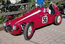 =Fiat Giannini Formel Junior der Familie Distler, Bj. 1939, 595 ccm, 30 PS. Die Aufnahme entstand vor der Präsentation der Rennteilnehmer des Rossbergrennens  Edelweiss-Bergpreis  2022 im Markt Berchtesgaden.