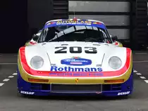Porsche 961, modifizierte Rennwagen des Porsche 959, das erste mit Rennauto mit Allradantrieb, in der IMSA und beim 24h Rennen in Le Mans, Aufnahme am 10.6.2023 vor dem Porsche Experience Center Le Mans