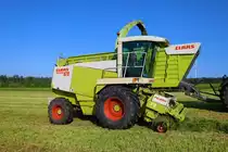 Gras Häckseln mit Claas Jaguar 820 in Grünberg (Vogelsberg) am 27.05.23 