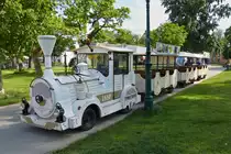 Dotto Stra�en Eisenbahn steht bereit um mit den Besuchern eine Rundfahrt durch die Prateranlage zu machen. 06.2023 