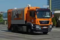 MAN M�llentsorgungsfahrzeug in den Stra�en von Wien unterwegs. 06.2023 