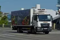 MAN K�hllaster von Laimer, in den Stra�en von Wien unterwegs. 06.2023 