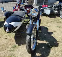 =MZ-Seitenwagengespann, gesehen auf dem Ausstellungsgelände beim Oldtimertreffen in Ostheim, 07-2022