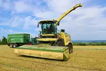 Lohnunternehmen Schmerer Krone Big X1180 am 01.06.23 beim GPS Häckseln in der Wetterau