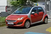 Smart for four, stand am Stra�enrand abgestellt. 06.2023