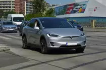 Tesla Model X, in den Stra�en von Wien unterwegs. 06.2023