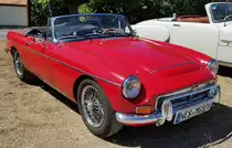 =MG B, gesehen auf dem Ausstellungsgelände beim Oldtimertreffen in Ostheim, 07-2022