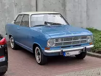 Dieser Opel Kadett B stand im Mai 2023 auf einem Parkplatz in Hattingen.