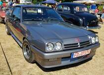 =Opel Manta B, gesehen auf dem Ausstellungsgelände beim Oldtimertreffen in Ostheim, 07-2022