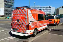 Berufsfeuerwehr Kassel VW Crafter ELW 2/11-1 am 04.06.23 beim Tag der offenen Tür
