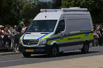 Mercedes Benz Sprinter, des Luxemburgischen Zoll, fuhr bei der Militärparade in der Stadt Luxemburg mit. 23.06.2023