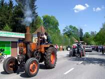 PAMPA Bj1953 mit 55PS scheint wohl der  Wolkenmacher  bei der Oldtimerausfahrt in St.Martin/Innkreis zu sein; 090419