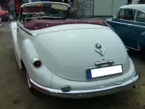 Heckansicht eines BMW 502 Baur-Cabriolet 2+2 sitzig aus dem Jahr 1962. Oldtimertreffen an der  Alten Dreherei  in Mülheim an der Ruhr am 18.06.2023. 