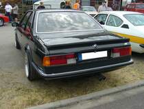 Heckansicht eines BMW E24 635 CSi M6. Oldtimertreffen an der  Alten Dreherei  in Mülheim an der Ruhr am 18.06.2023.