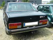 Heckansicht einer Alfa Romeo Alfetta 1.8 Limousine. Heckansicht einer Alfa Romeo Alfetta 1.8 Limousine. Oldtimertreffen an der  Alten Dreherei  in Mülheim an der Ruhr am 18.06.2023.