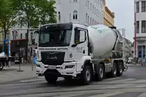 MAN Betonmischer, von PERLMOOSER Beton, gesehen in den Stra�en von Wien. 06.2023