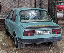 Rückansicht: grüner Skoda 120L. Foto: 03.2022.