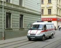 GAZ Gazelle Rettungswagen fotografiert in Lviv, Ukraine 04-06-2009.