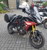 =Yamaha Tracer 900 steht abfahrbereit zur geführten Tour am Konrad- Zuse-Hotel in Hünfeld, 07-2022