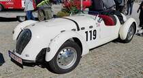 =Healey Silverstone, Bj. 1949, 2449 ccm, 101 PS, steht zur Präsentation der Rennteilnehmer des Rossbergrennens  Edelweiss-Bergpreis  2022 im Markt Berchtesgaden.