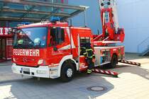 Feuerwehr Weiterstadt Mercedes Benz Atego DLK23/12 am 24.06.23 beim Tag der Retter in Weiterstadt