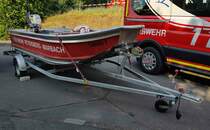 =Rettungsboot  Sabine 1  der Freiwilligen Feuerwehr PETERSBERG-MARBACH, verlastet auf einem Harbeck-Trailer, ausgestellt beim Feuerwehrfest im Juli 2023