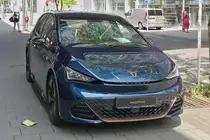 Cupra Born, gesehen auf dem B�rgersteig in Belval Universit�. 07.2023