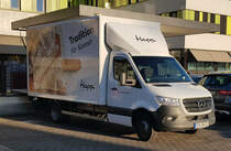 =MB Sprinter der Bäckerei HAPP steht zur Belieferung einer Filiale in Fulda, 02-2023