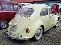 =VW Käfer, ausgestellt auf der Freifläche der Technorama Kassel im März 2023