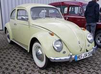 =VW Käfer, ausgestellt auf der Freifläche der Technorama Kassel im März 2023