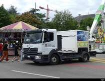 Mercedes mit Spez. Aufbau für Toi Toi unterwegs am (Züri Fest 2023) in der Stadt Zürich am 08.07.2023