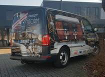 =VW T6 eines Servicebetriebes für Kaffeemaschinen steht im Februar 2023 in Hünfeld