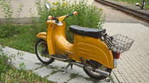 Simson Schwalbe, gesehen im Bahnhof Oschatz Süd am 05. Juli 2023.