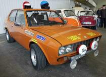 =Fiat 128 3P, steht in einer der Ausstellungshalle der Technorama 2023 in Kassel