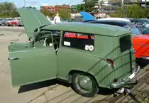 Profilansicht eines Lloyd LS 600 Kombi im Farbton nilgrün aus dem Jahr 1956. 50. Jahrestreffen der Borgward I.G. e.V. an der  Alten Dreherei  in Mülheim an der Ruhr. 