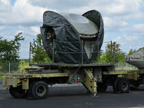 Das Zielverfolgungsradargerätes TTR wurde für das Flugabwehrsysten MIM-14 NIKE HERCULES zum Auffassen und Verfolgen von zugewiesenen Flugzielen genutzt. (Militärhistorisches Museum der Bundeswehr am Flugplatz Berlin-Gatow, August 2023)