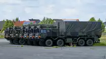 Mitte August 2023 waren jede Menge militärische 8x8-Lastkraftwagen der Rheinmetall/MAN HX-Serie am Flughafen Berlin-Gatow abgestellt.