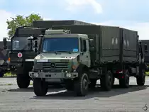 Diese beiden Lkw 2t gl Unimog waren Mitte August 2023 in Berlin-Gatow zu sehen.