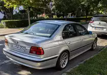 Rückansicht: BMW 5er E39. Foto: Juni, 2022.